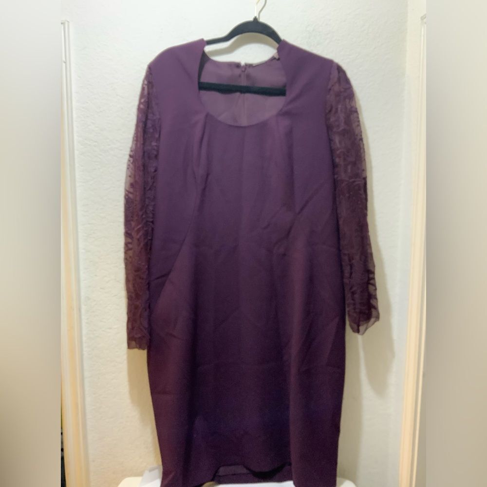 Elie Tahari Women’s eggplant Sheath Dress embroidered sleeves -SZ 16